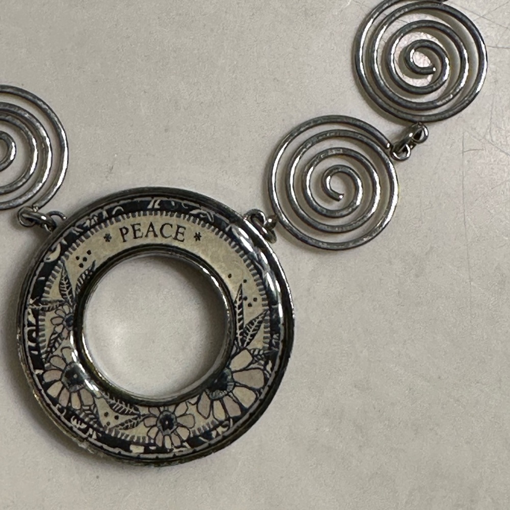 Vintage ‘peace’ necklace